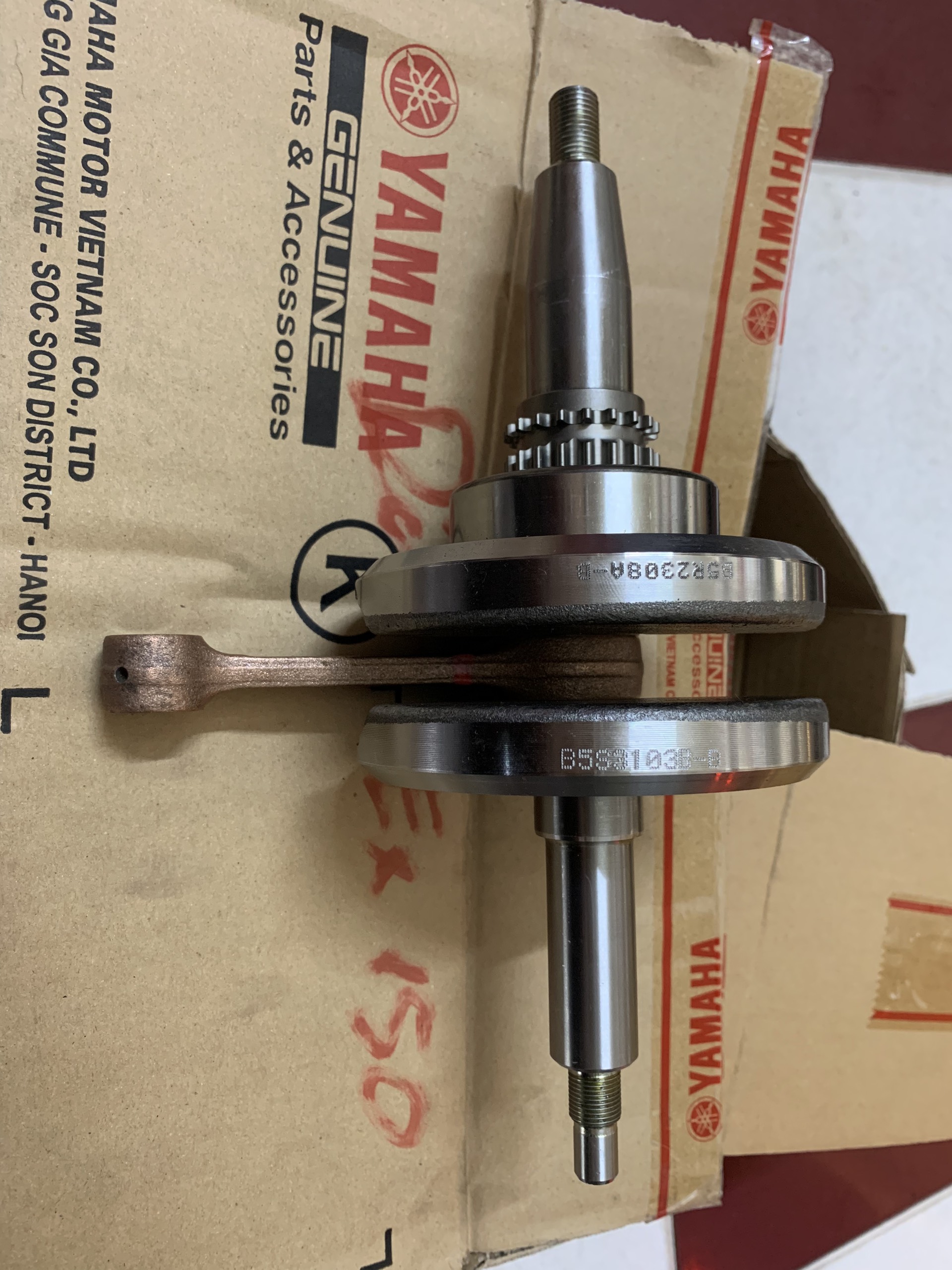 Cụm dên Exciter 155, Trục khuỷu Exciter 155 B5V-E1400-00 chính hãng